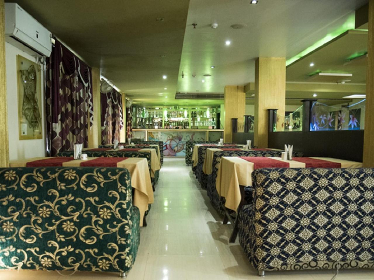 Hotel Sunshine Baharampur Extérieur photo