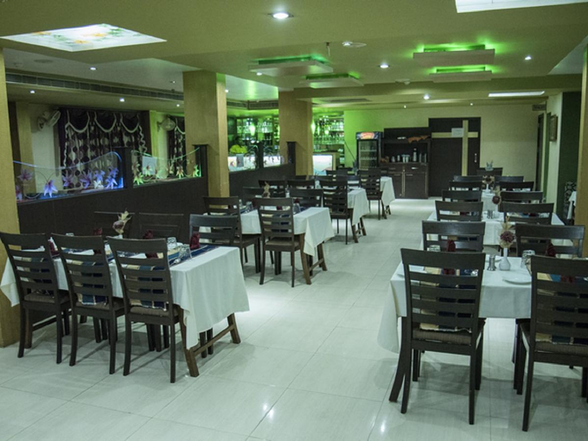 Hotel Sunshine Baharampur Extérieur photo